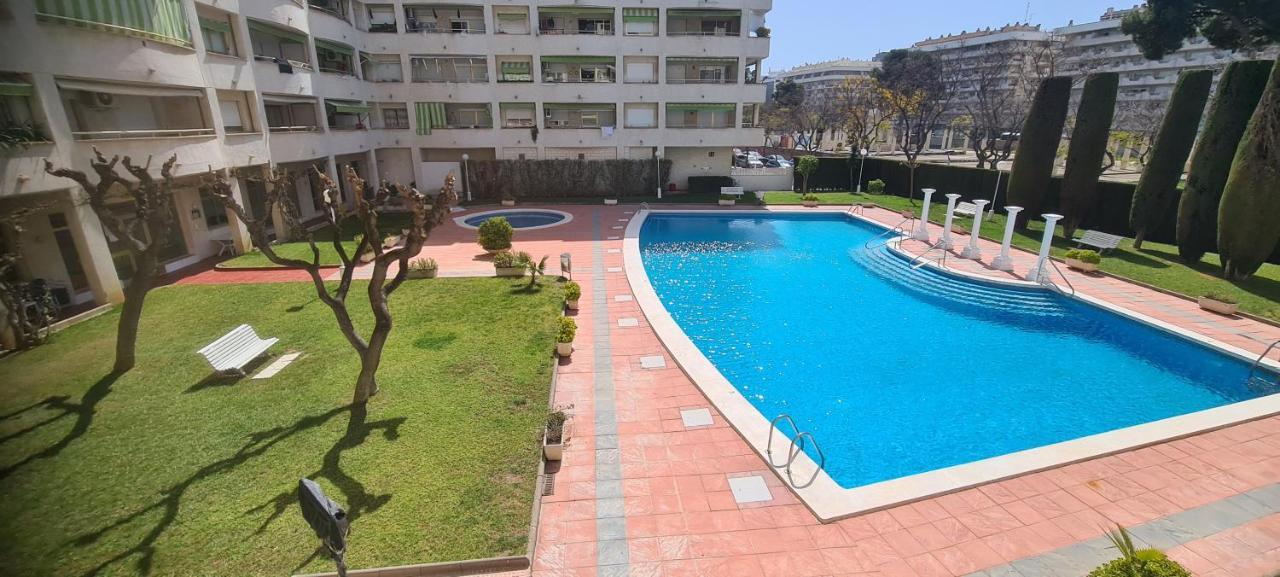 Apartment Center Salou Near Port Aventura Екстериор снимка