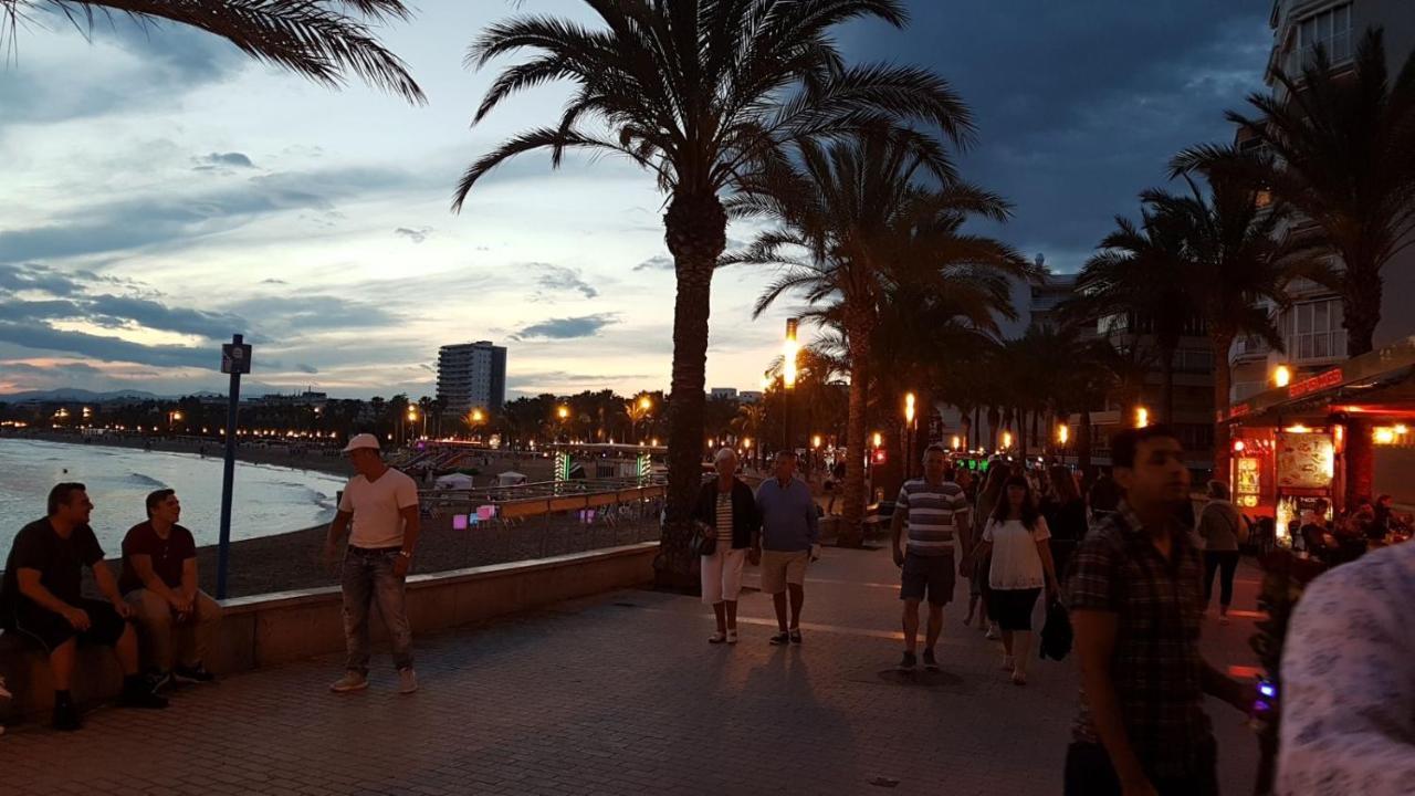 Apartment Center Salou Near Port Aventura Екстериор снимка