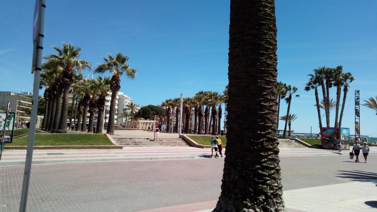 Apartment Center Salou Near Port Aventura Екстериор снимка